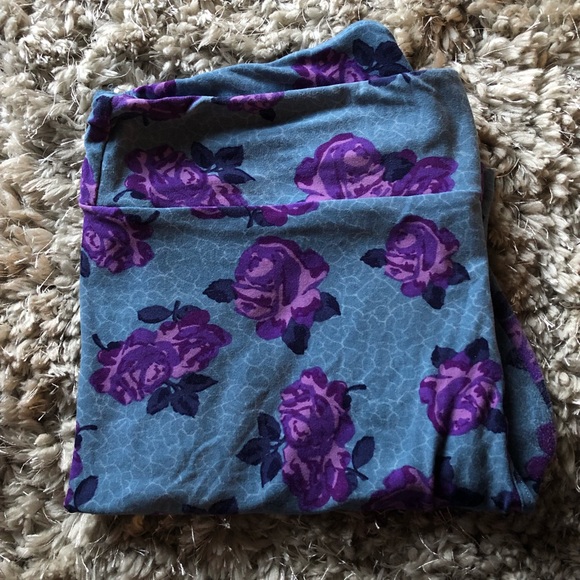 LuLaRoe Pants - Lularoe Tall and Curvy leggings